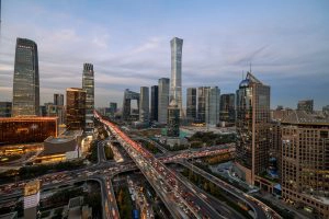 China anuncia tarifa de 34% sobre todos os produtos importados dos EUA