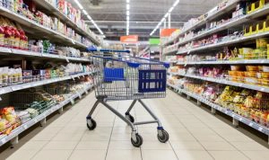 Volume cai, e varejo fatura porque reajusta preços em até 10%