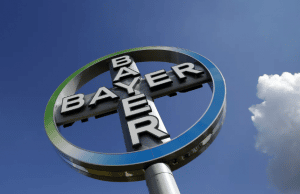 Bayer eleva orientação para 2022, mas imparidades e encargos pesam nos lucros do 2º trimestre