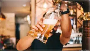 Indústria da cerveja faz aporte bilionário no mercado premium