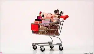 Mercado global de beleza deve chegar a US$ 580 bi até 2027 com inovação e consumo consciente