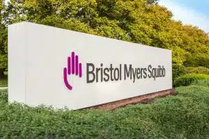 Bristol Myers Squibb investirá US$ 40 bilhões em P&D e manufatura nos EUA