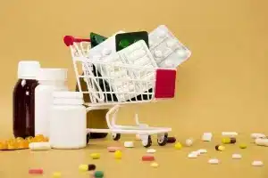 Medicamentos em supermercados: inconsistência força “Plano B”