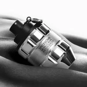 Spicebomb Metallic é o lançamento Viktor&Rolf, do Grupo L’Oreal