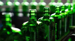 Ardagh produzirá garrafas de vidro de baixo carbono para Jägermeister